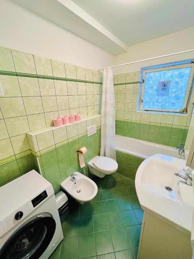 Free Parking- Cozy Apartment In Historical Building Center Praha Bagian luar foto